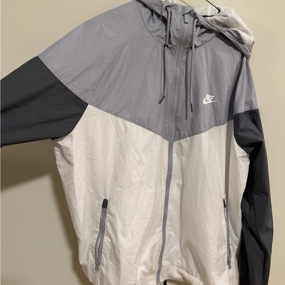 Nike Other - Nike Men’s Windbreaker Jacket in Gray, White & Black